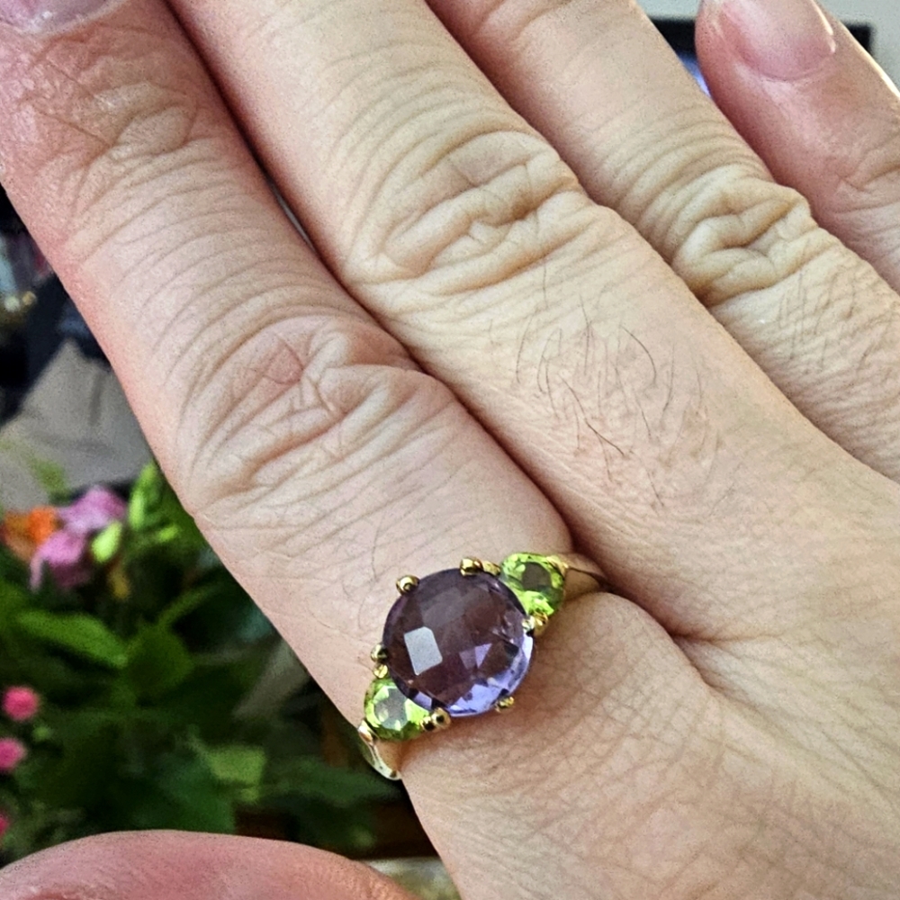 925 Gold Plated Checkerboard Cut Amethyst and Peridot Ring Size 7